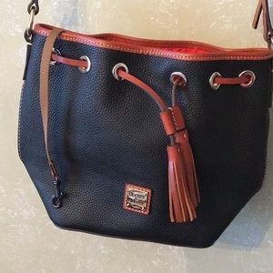 Dooney & Bourke purse/bag